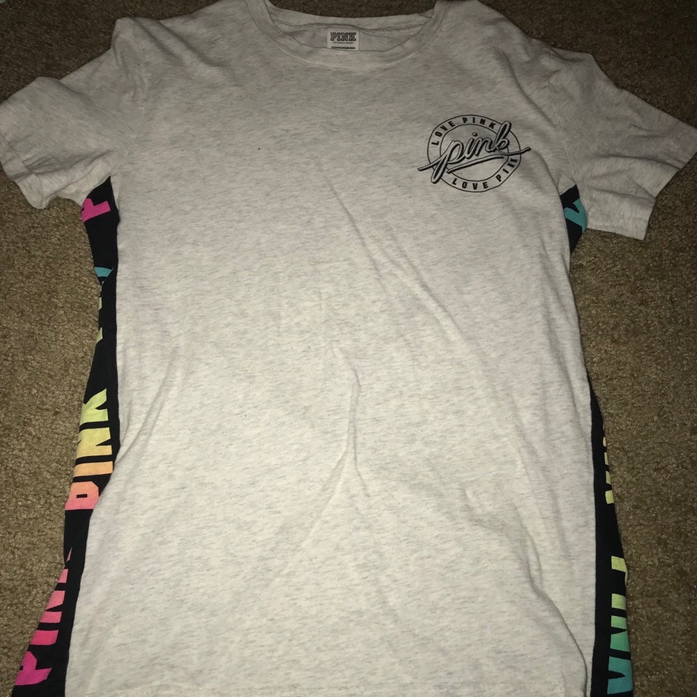 PINK Victoria’s Secret grey tee size XS